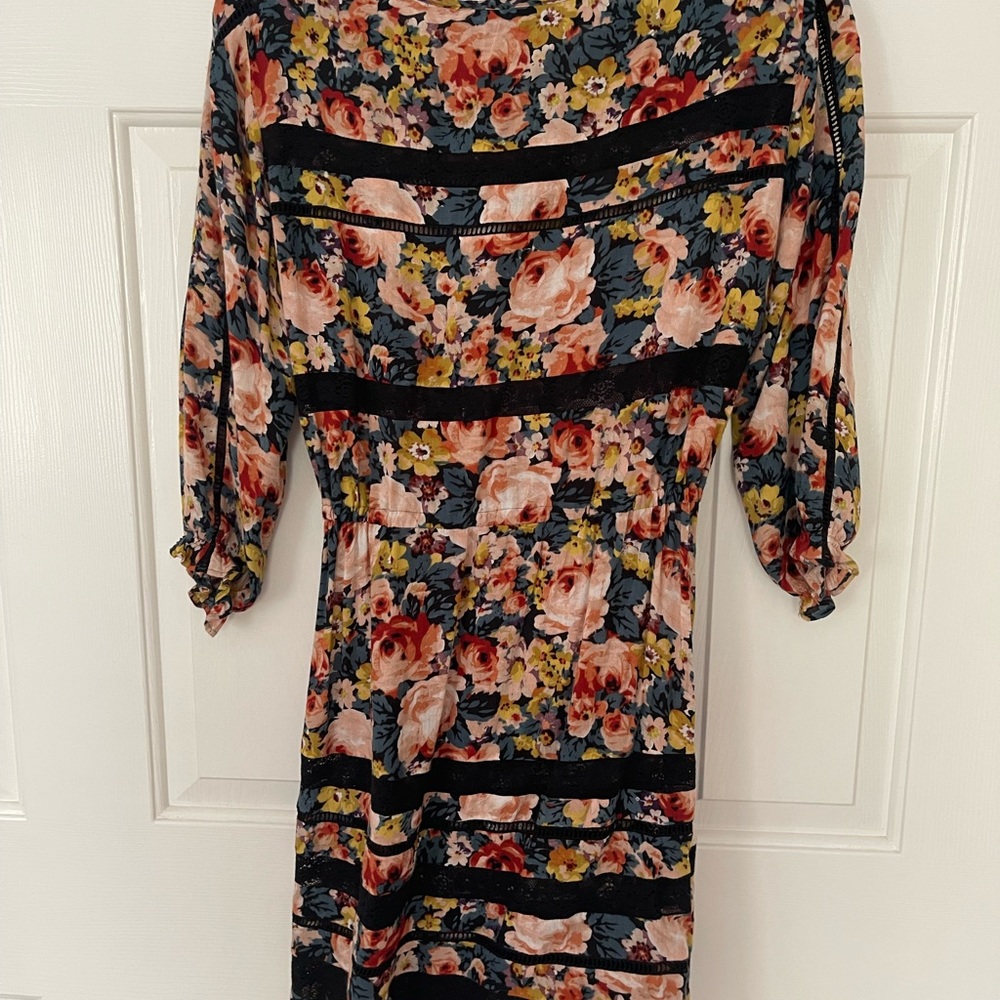 Holding Horses floral garden lace dress - Picture 4 of 5